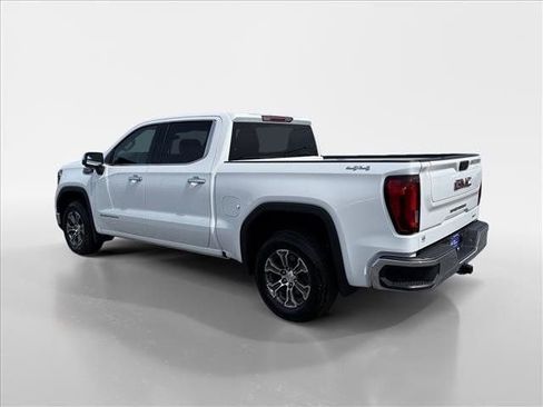 Used 2025 GMC Sierra 1500 SLT image 4