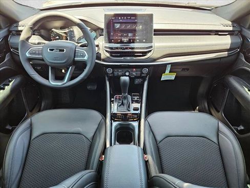 New 2026 Jeep Compass Latitude AWD/4WD image 15