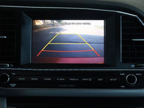 Used 2017 Hyundai Elantra SE FWD image 37