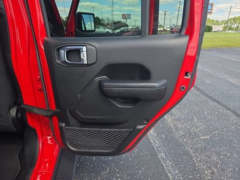 Used 2021 Jeep Wrangler Unlimited Sport AWD/4WD image 28