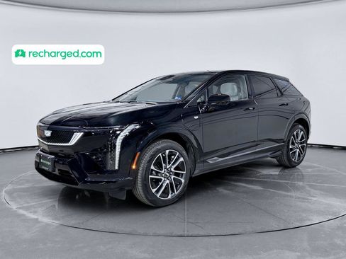 Used 2026 Cadillac Optiq Sport 1 w/ LPO, Floor Liner Package AWD/4WD image 1