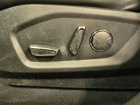 Used 2018 Ford Edge SEL w/ Equipment Group 201A image 5