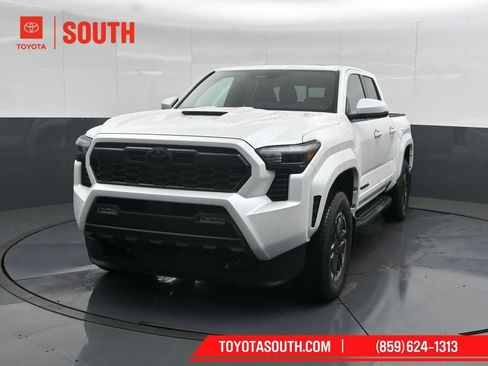 New 2026 Toyota Tacoma TRD Sport w/ TRD Sport Upgrade Package AWD/4WD image 6
