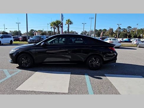 Used 2023 Hyundai Elantra Blue image 27