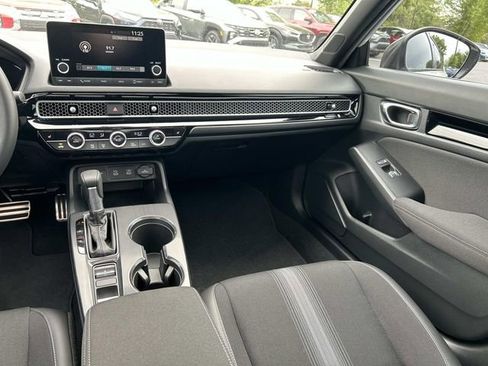 Used 2025 Honda Civic Sport image 16