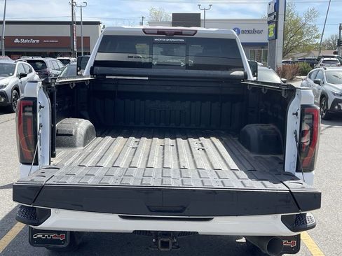 Used 2024 GMC Sierra 2500 AT4 w/ Technology Package AWD/4WD image 49