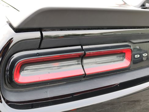 Used 2019 Dodge Challenger R/T Scat Pack image 11