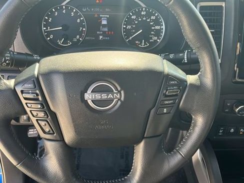 Used 2024 Nissan Frontier SV w/ SV Convenience Package RWD image 7