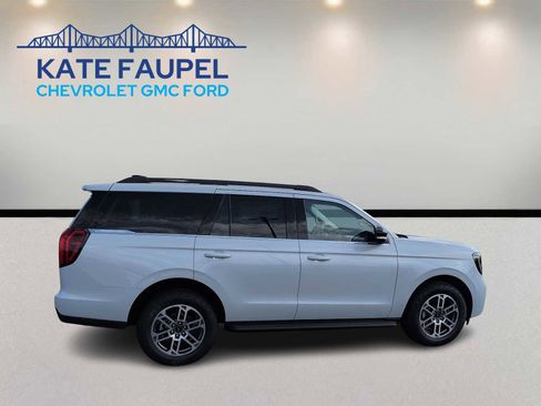 New 2026 Ford Expedition Active AWD/4WD image 8