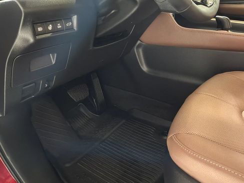Used 2026 Toyota Grand Highlander AWD Hybrid image 12