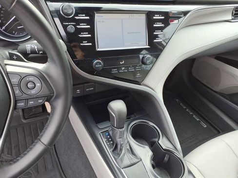Used 2019 Toyota Camry SE image 31