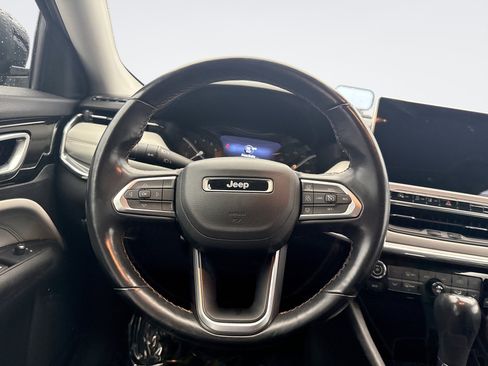 Used 2022 Jeep Compass Limited image 12