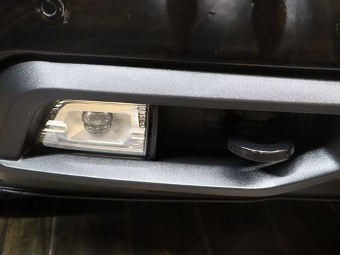 Used 2020 Chevrolet Silverado 1500 RST AWD/4WD image 14