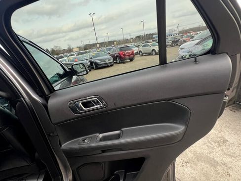 Used 2012 Ford Explorer XLT image 15