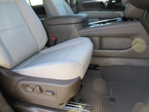 New 2026 Chevrolet Suburban LS w/ Max Trailering Package image 9