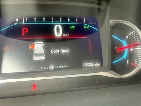 Used 2020 Honda Pilot Touring image 9
