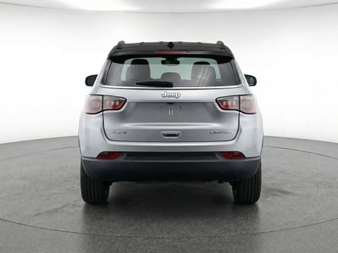 Used 2025 Jeep Compass Limited AWD/4WD image 3