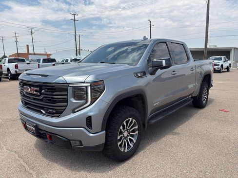 Used 2023 GMC Sierra 1500 AT4 w/ Technology Package AWD/4WD image 21