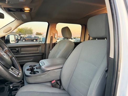 Used 2018 RAM 3500 Tradesman w/ Chrome Appearance Group image 17