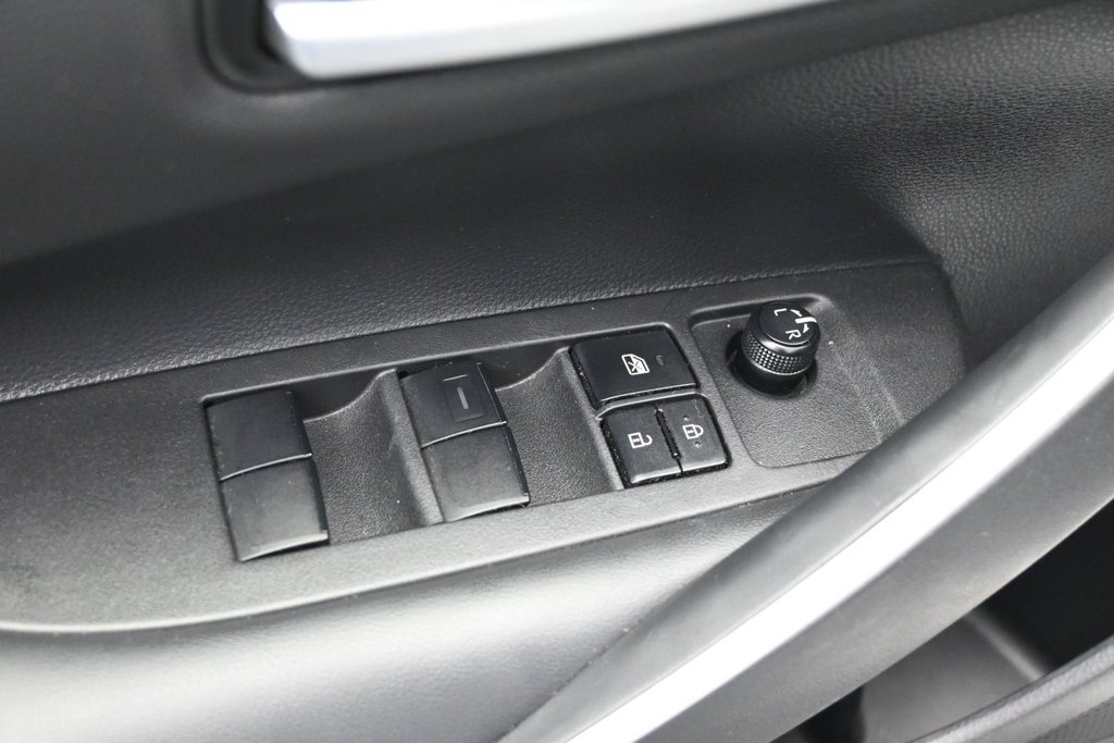Used 2025 Toyota Corolla SE w/ SE Premium Package FWD image 12