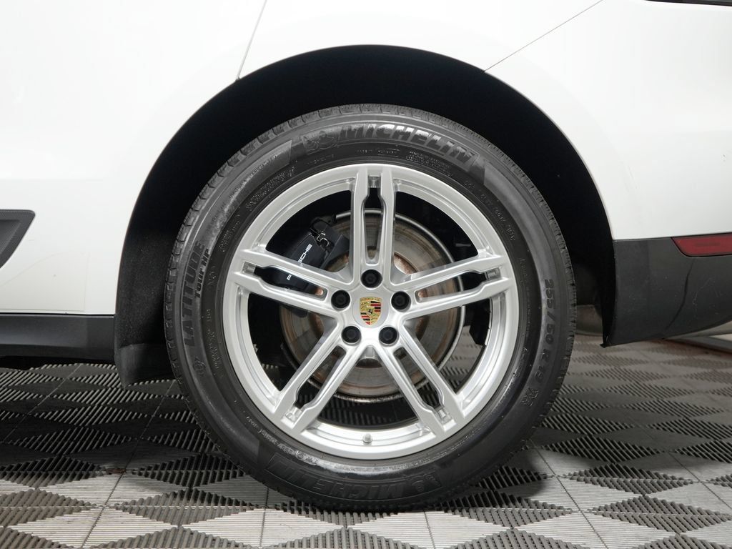 Certified 2021 Porsche Macan AWD/4WD image 14