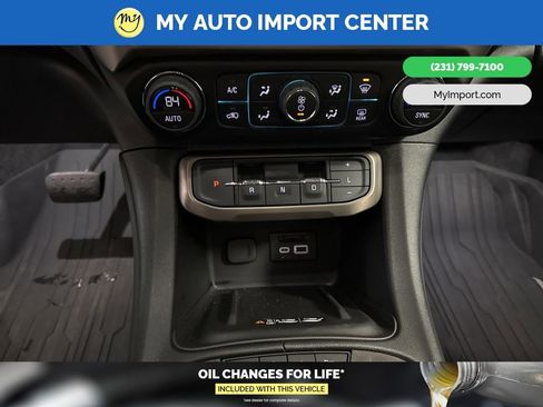 Used 2023 GMC Acadia Denali w/ Denali Ultimate Package image 24