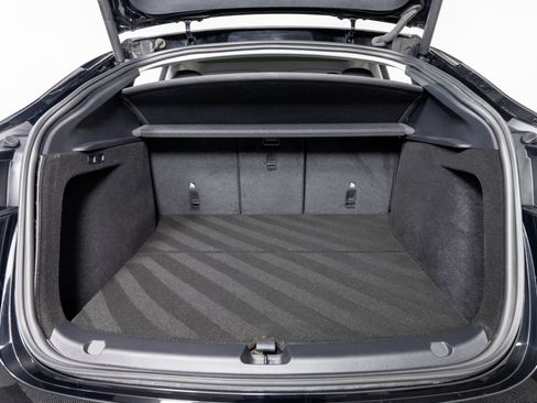 Used 2024 Tesla Model Y Long Range image 21