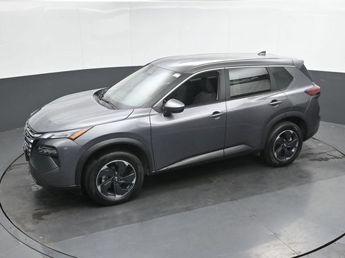 Used 2025 Nissan Rogue SV AWD/4WD image 35