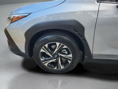 Used 2024 Subaru Crosstrek 2.0i Premium image 9