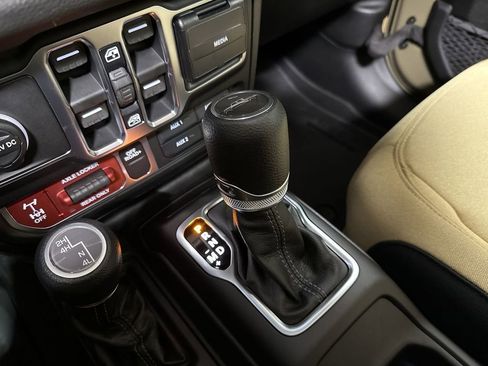 New 2026 Jeep Gladiator Willys AWD/4WD image 16