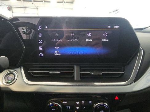 Used 2024 Chevrolet Trax LT w/ LT Convenience Package FWD image 25