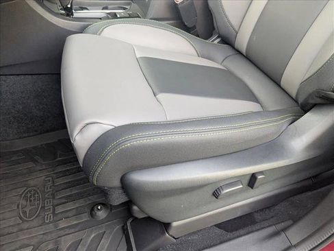 Used 2025 Subaru Ascent Onyx Edition image 4