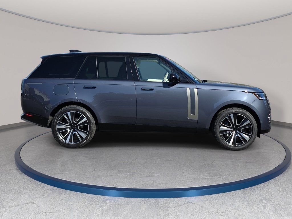 New 2026 Land Rover Range Rover SE AWD/4WD image 4