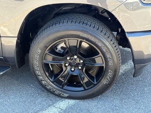 Used 2022 RAM 1500 Big Horn AWD/4WD image 11