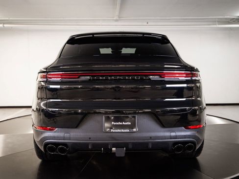 New 2026 Porsche Cayenne E-Hybrid Coupe AWD/4WD image 6