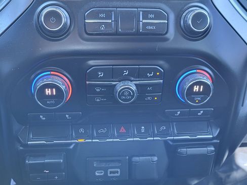 Used 2020 Chevrolet Silverado 1500 LT w/ All-Star Edition image 30