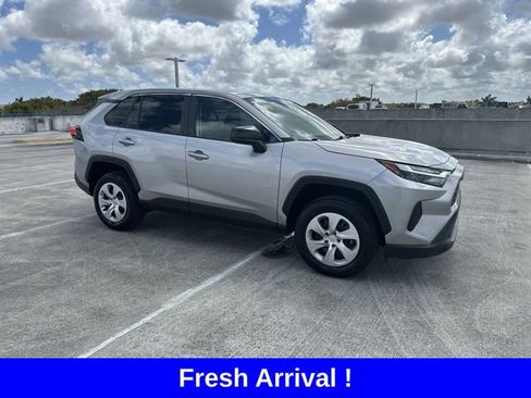 Used 2025 Toyota RAV4 LE image 18