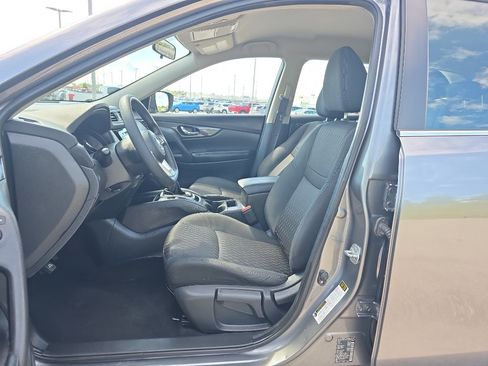 Used 2018 Nissan Rogue S AWD/4WD image 11
