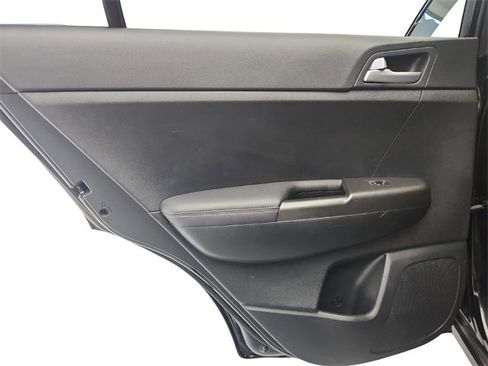 Used 2021 Kia Sportage LX image 19