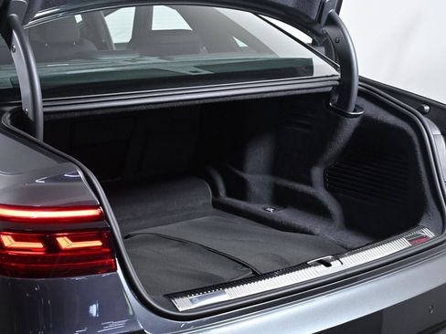 Used 2020 Audi S8 L w/ S8 Executive Package AWD/4WD image 34