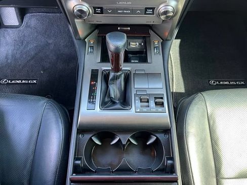 Used 2017 Lexus GX 460 AWD/4WD image 31