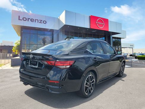 New 2025 Nissan Sentra SR w/ SR Premium Package image 4