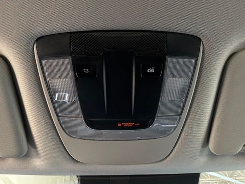 Used 2025 Kia Sportage LX FWD image 16