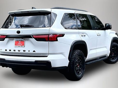 Used 2024 Toyota Sequoia TRD Pro AWD/4WD image 5