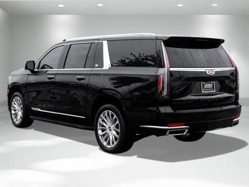 Used 2021 Cadillac Escalade ESV Premium Luxury image 8