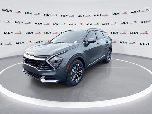 Certified 2024 Kia Sportage EX w/ EX Premium Package AWD/4WD image 4