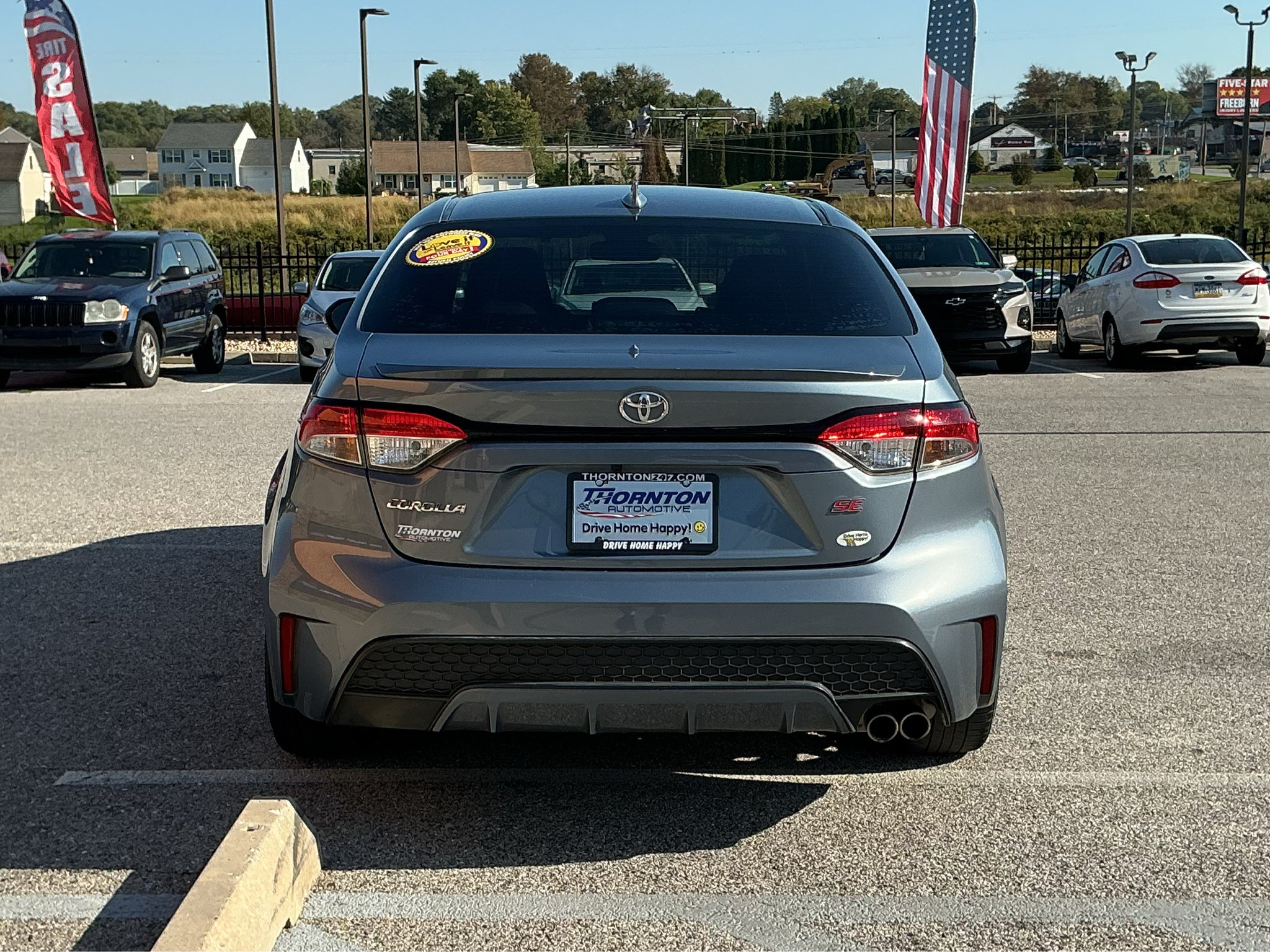 Used 2022 Toyota Corolla SE w/ SE Premium Package FWD image 4