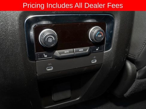 Used 2024 Chevrolet Suburban LT w/ Luxury Package AWD/4WD image 9