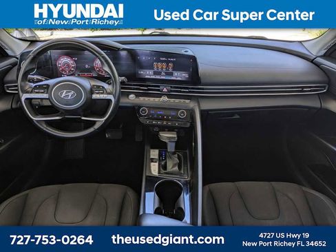 Used 2023 Hyundai Elantra SEL w/ Convenience Package FWD image 14