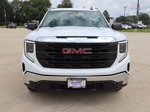 Used 2024 GMC Sierra 1500 Pro w/ Convenience Package RWD image 3